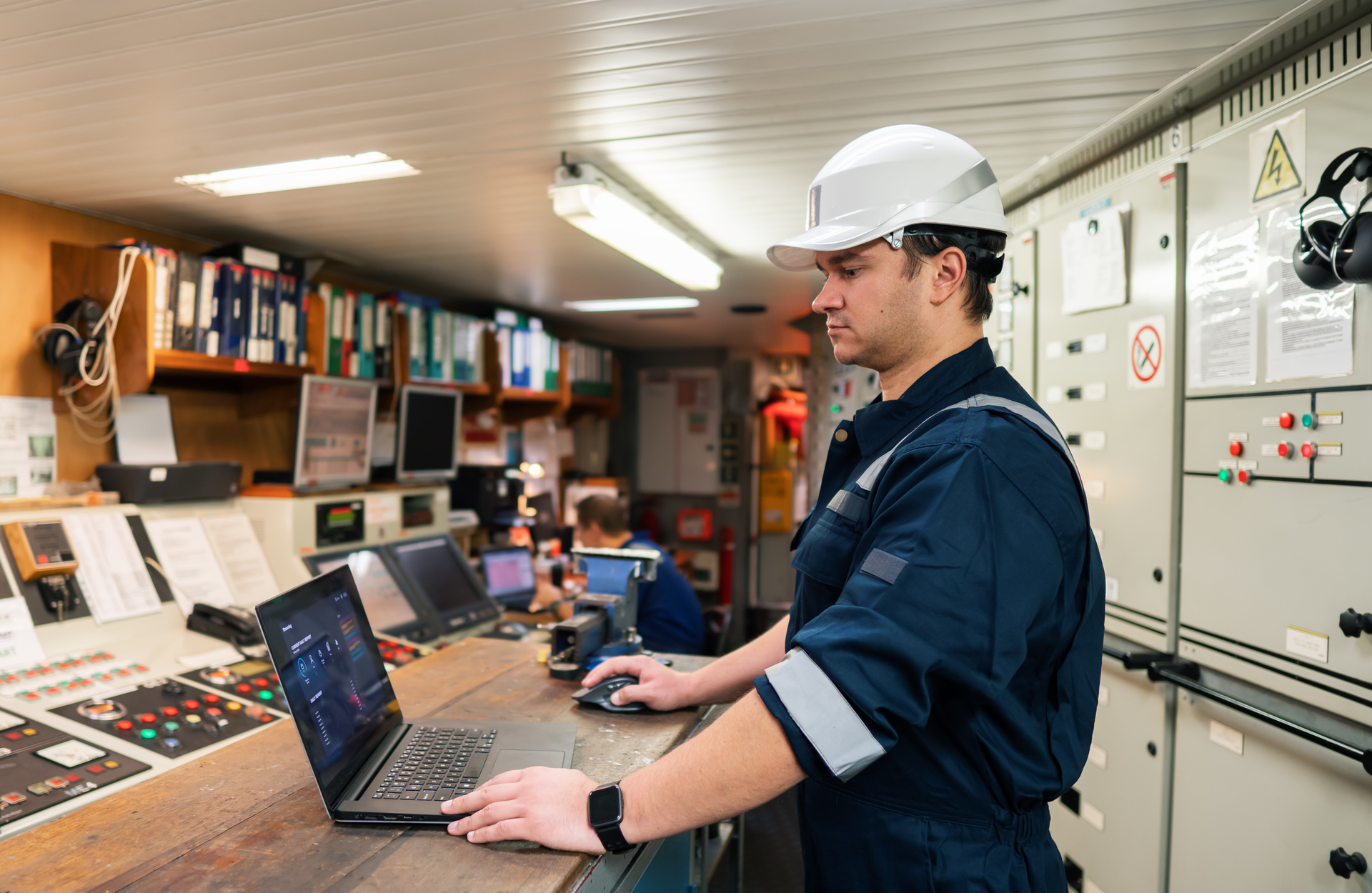 The Marinsights platform integrates and processes data from different sources, analyzing it to highlight trends and areas for improvement.