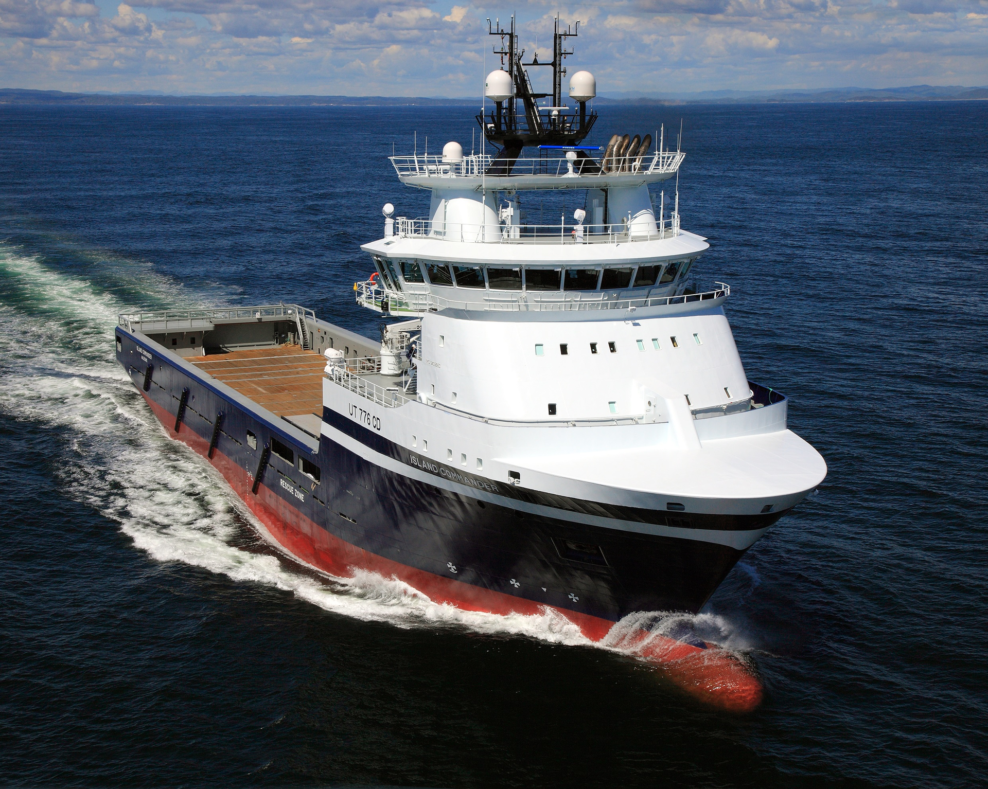 The platform supply vessel Island Commander.