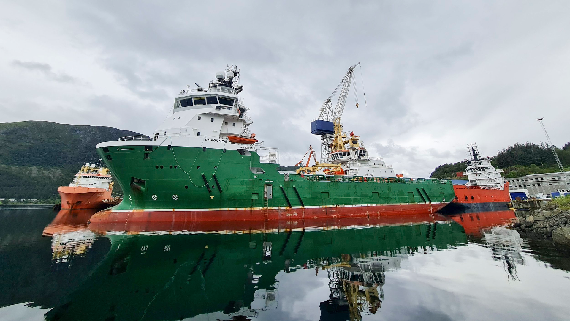 Cf Fortune Som Ligg Til Kai Ved Green Yard Kleven Skal Byggast Om Fr Psv Til Rov For Oceanic Foto Karl Johan Barstad 62f44340c010b