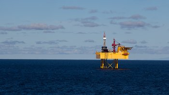 The Maari oil field is New Zealand&rsquo;s largest producing oil field. It lies 80km off the south Taranaki coast.