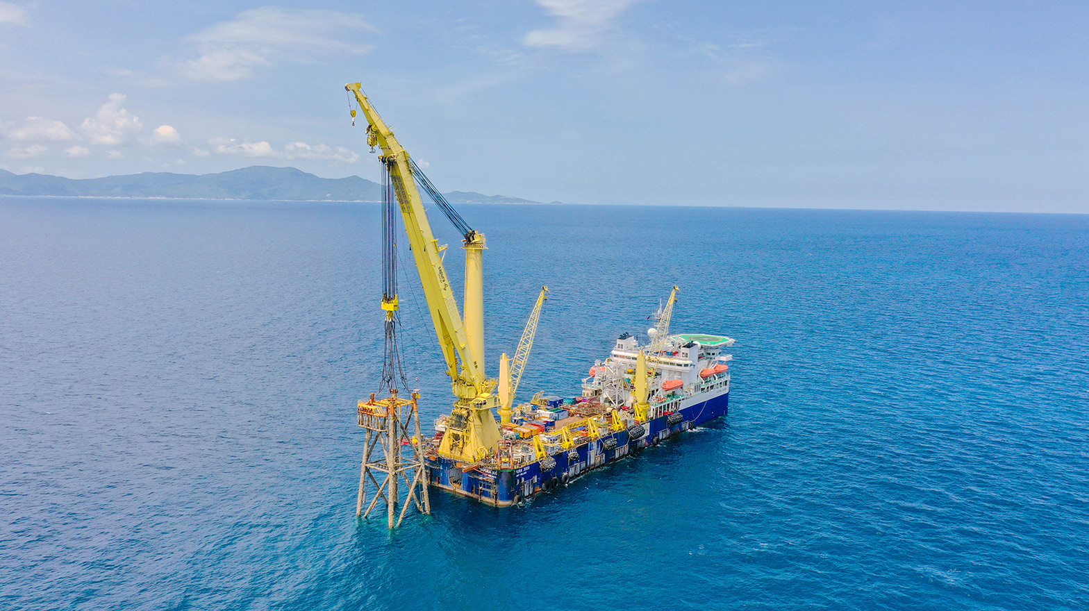 A platform jacket in the Gulf of Thailand is pictured being towed to the reef site.