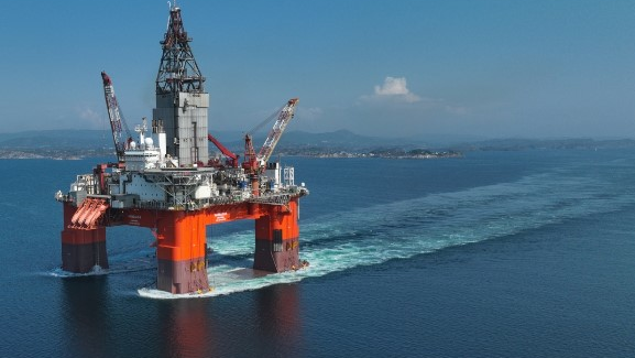 The semisubmersible rig Hercules.