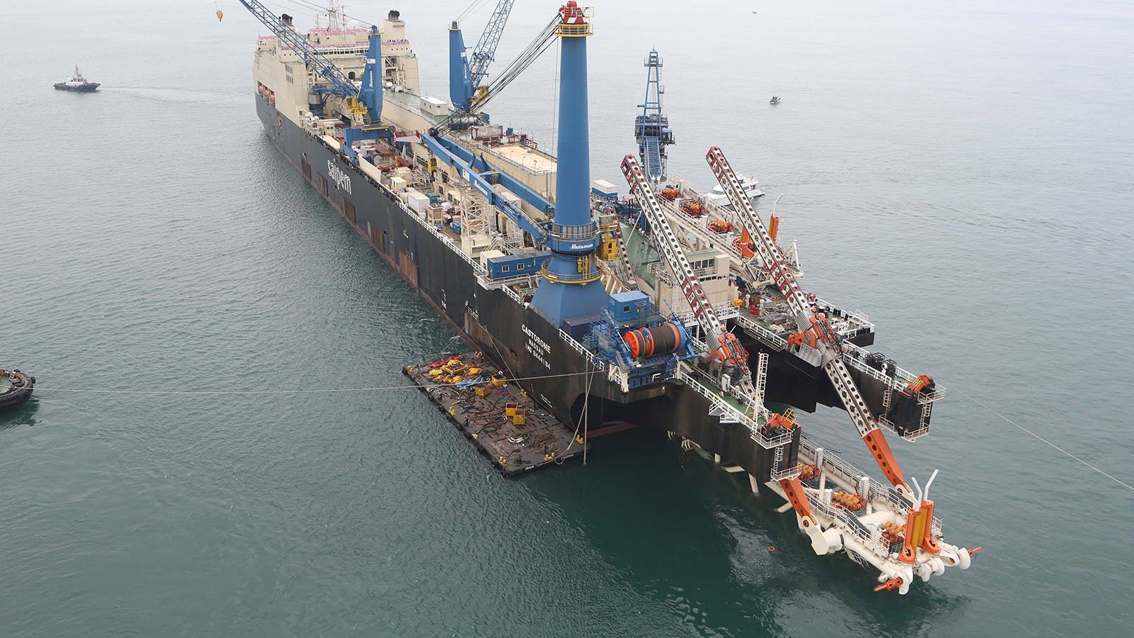 Saipem's Castorone has a pipelaying capacity of triple joint 12 M or double joint 18 M, ad a pipe size up to 48'' (60'' including coating).