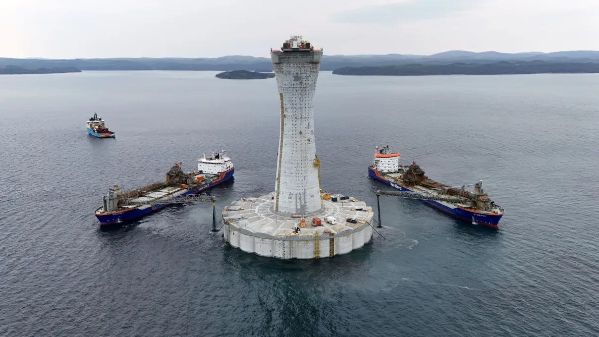 Van Oord completes ballasting and scour protection for offshore West White Rose project