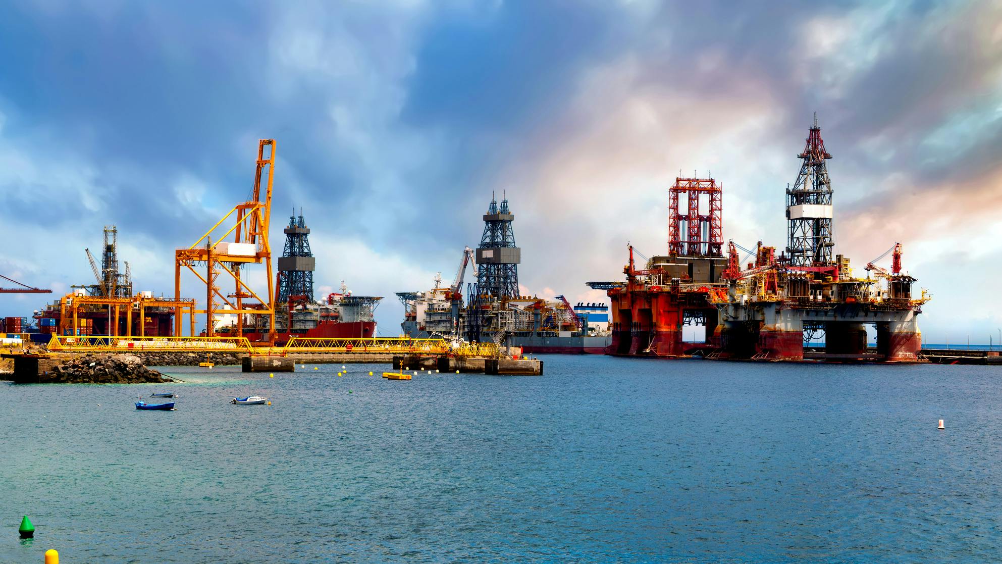 Excess supply still overhangs offshore rig construction market