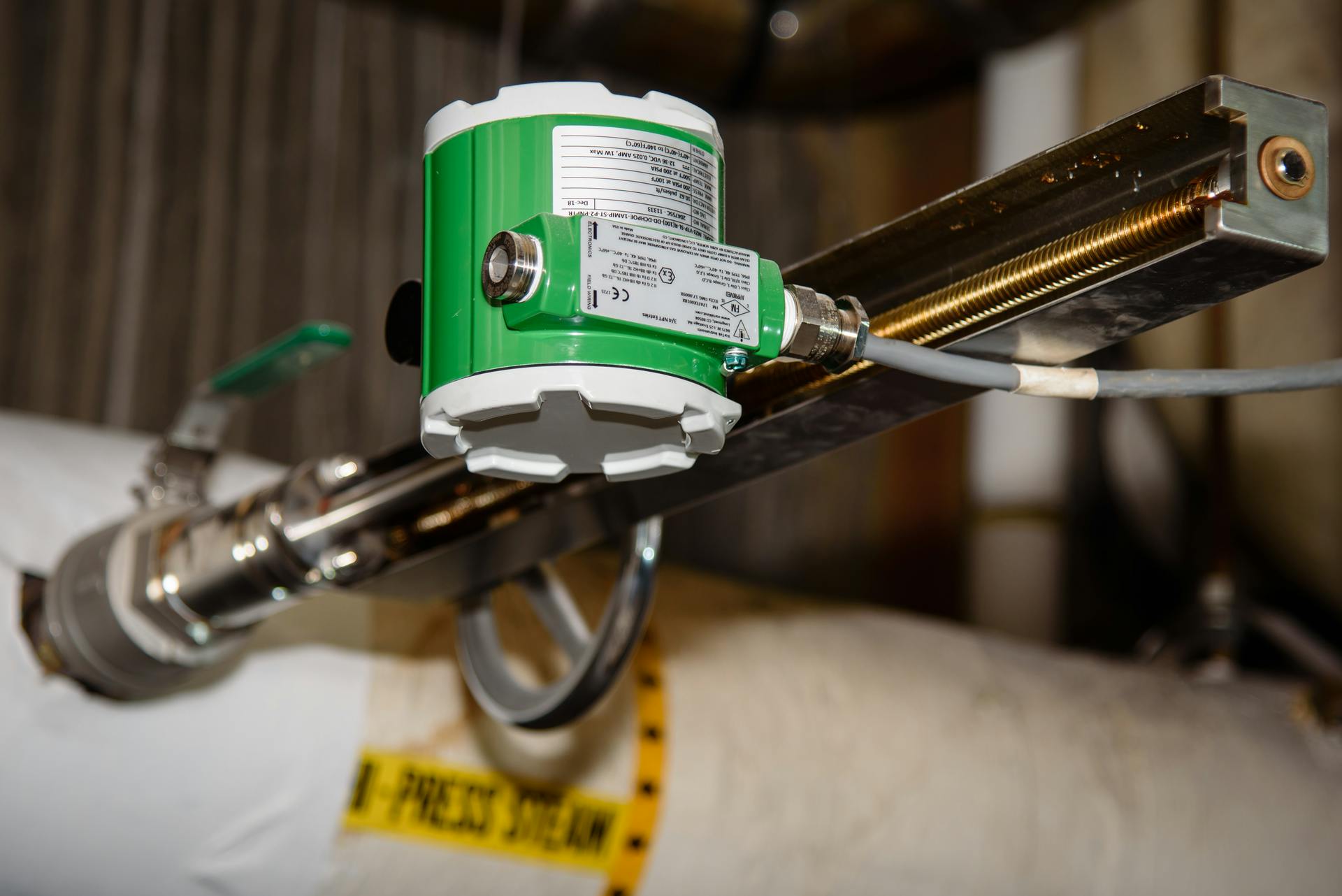 Figure 1: Multivariable insertion vortex flowmeter on a steam line. Photo by Kay Gibbs Photography.