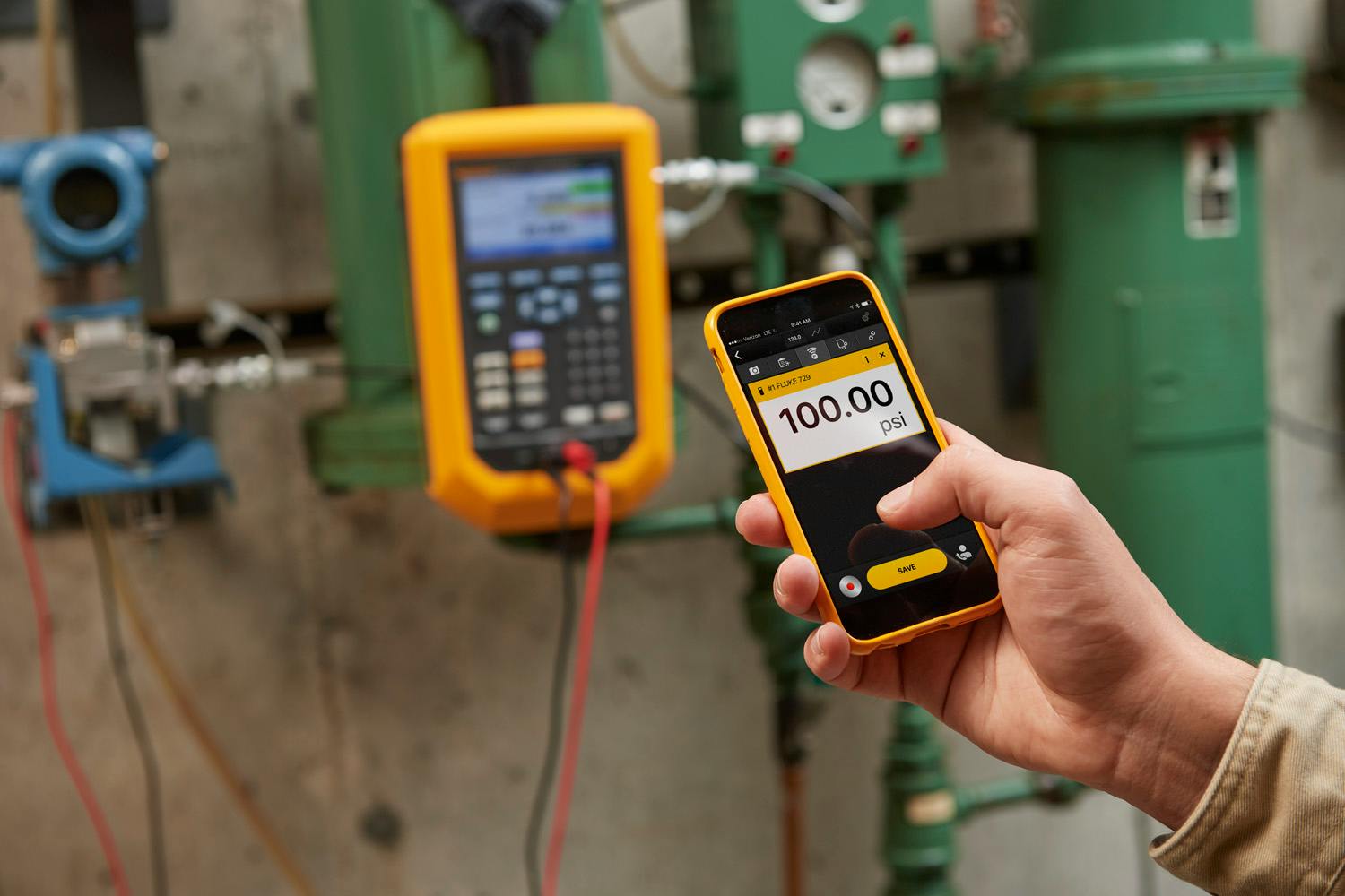 The Fluke 729 Automatic Pressure Calibrator can automatically document your pressure test results, allowing you to operate with the highest level of accuracy and test integrity.