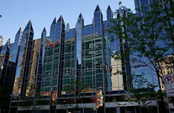 By David Brossard (One PPG Place Uploaded by GrapedApe) [CC-BY-SA-2.0 By David Brossard (One PPG Place Uploaded by GrapedApe) [CC-BY-SA-2.0