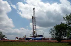 oil-drilling-rig oil-drilling-rig