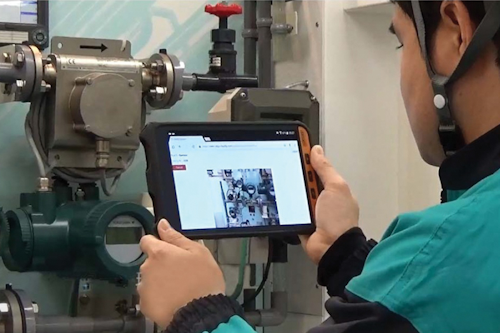 Yokogawa’s SensPlus Buddy provides visual transmission by video calls and augmented reality, as well as information sharing by sending images and text. This improves the efficiency of maintenance work, reduces losses because of mistakes and facilitates safe and worry-free plant maintenance. Graphic courtesy of Yokogawa