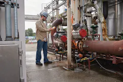 The Fluke 710 Loop Calibrator’s built-in feedback element outputs the actual position as a percentage of open/close. All images courtesy of Fluke Corporation The Fluke 710 Loop Calibrator’s built-in feedback element outputs the actual position as a percentage of open/close. All images courtesy of Fluke Corporation