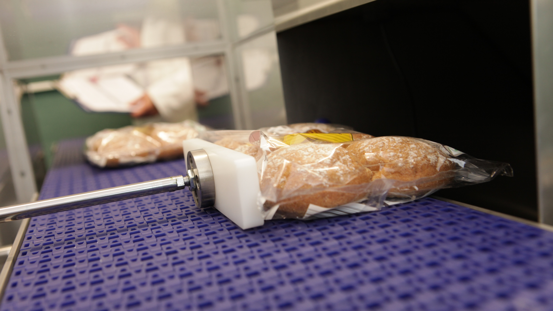 Events captured by Contact 4.0 include faults relating to reject confirmation, as well as the live status of bin doors, air pressure, infeed and encoders.