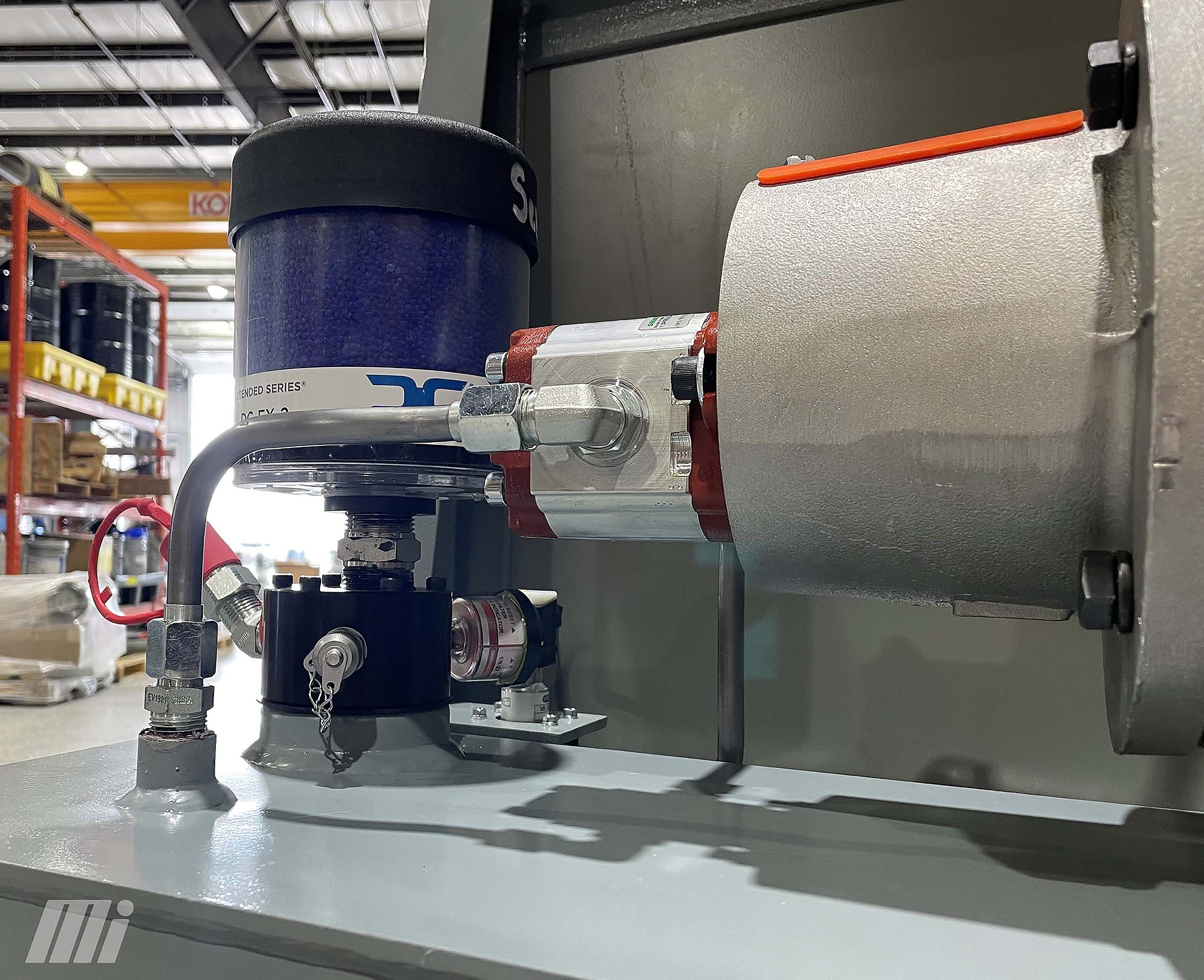 Desiccant breathers, such as the one mounted on this hydraulic power unit, help to remove moisture from the unit by trapping it before it enters and as it breathes.