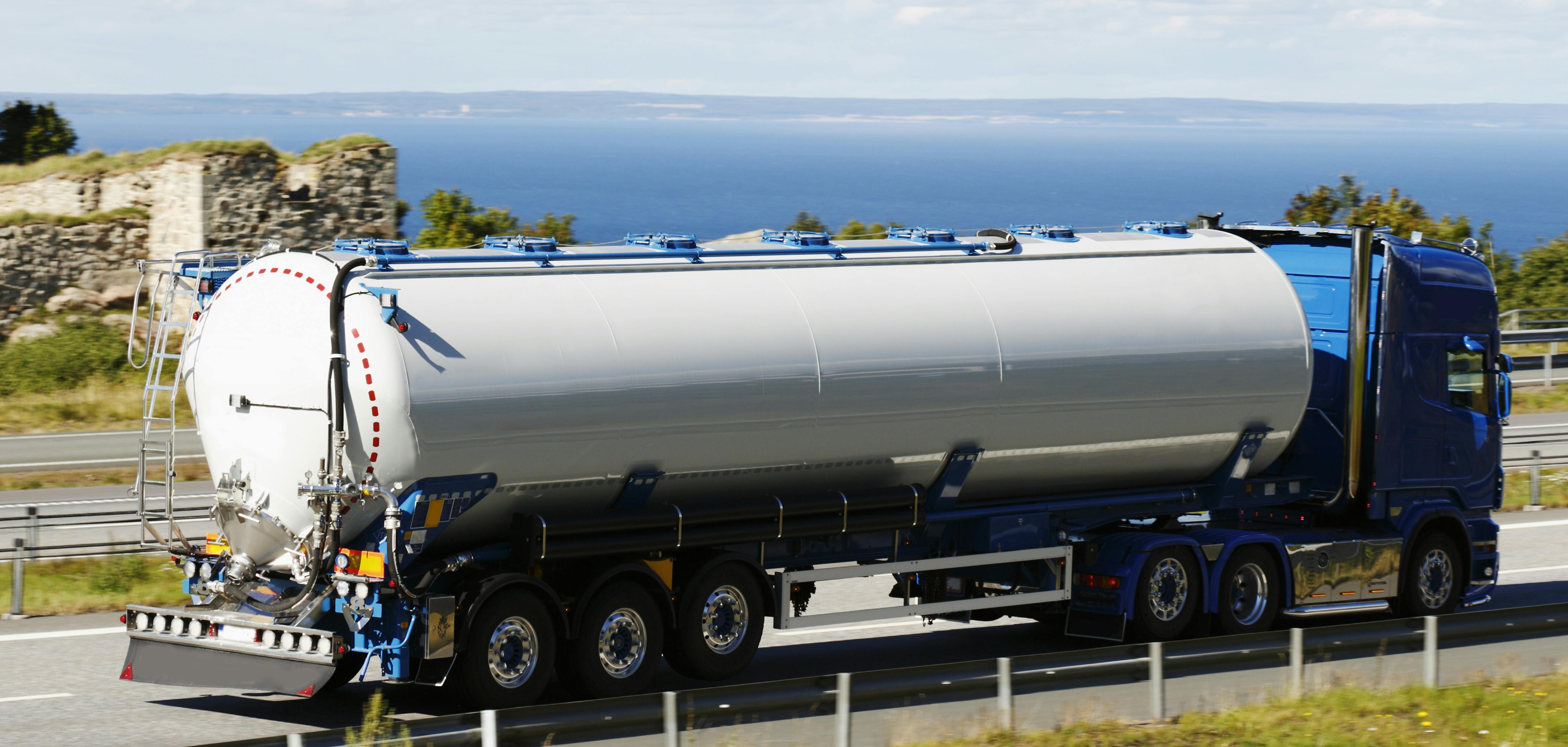 dreamstime_xxl_33633739