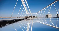 PM1604-TechAtWork1 PM1604-TechAtWork1