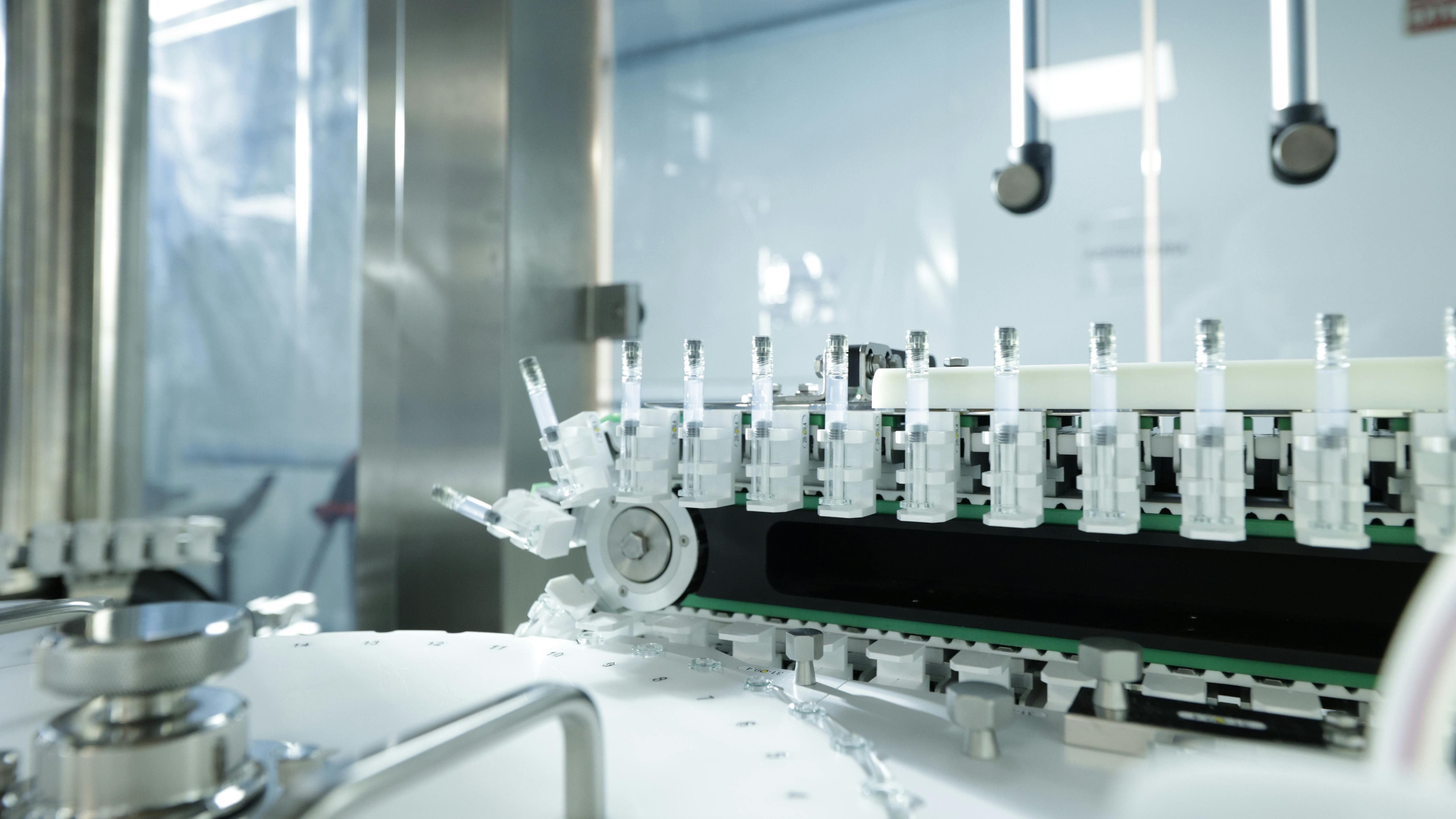 Pharmaceutical production line equipment