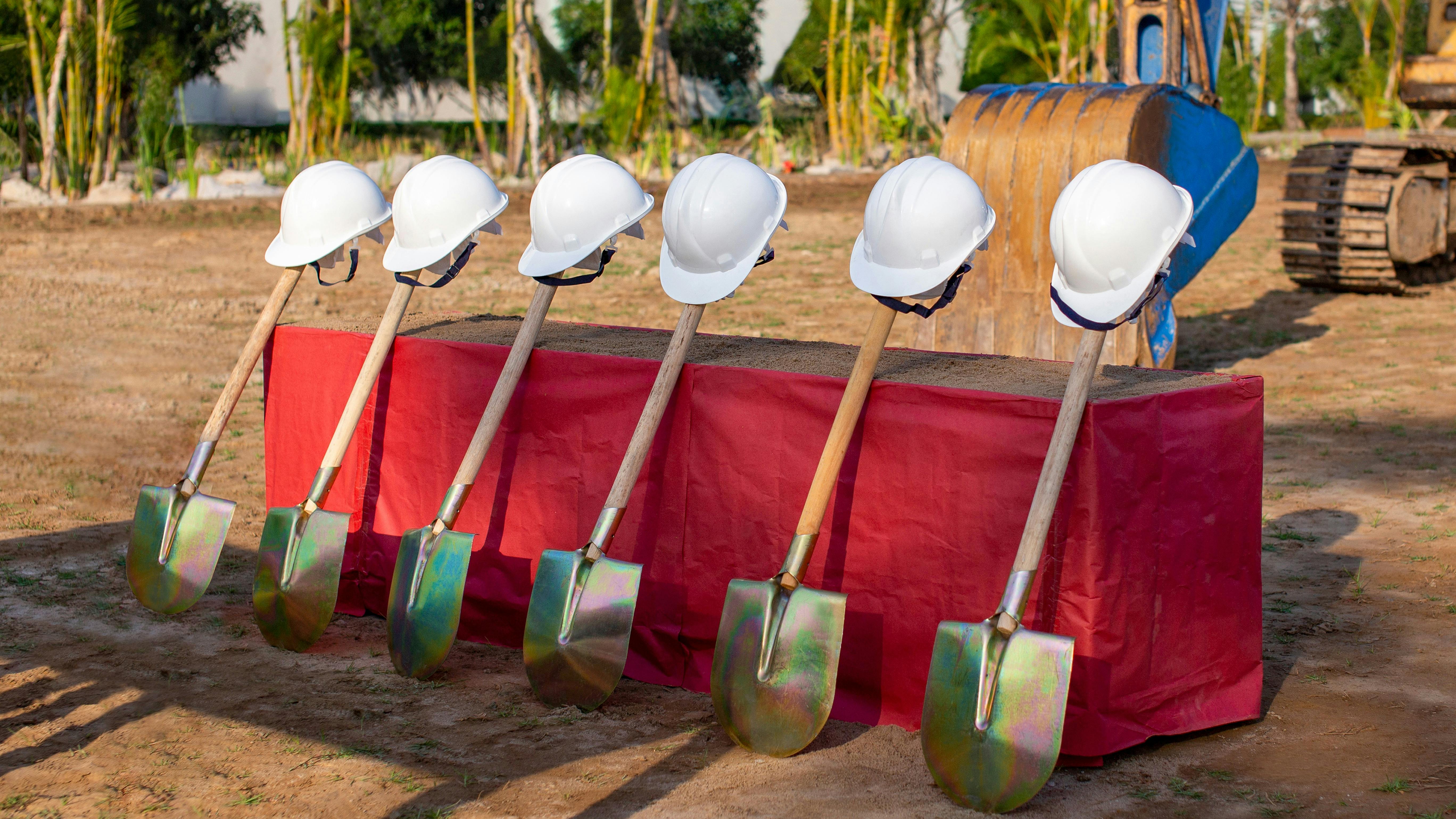 699edd2d8b8e7da14483d7e4 Groundbreakingshutterstock