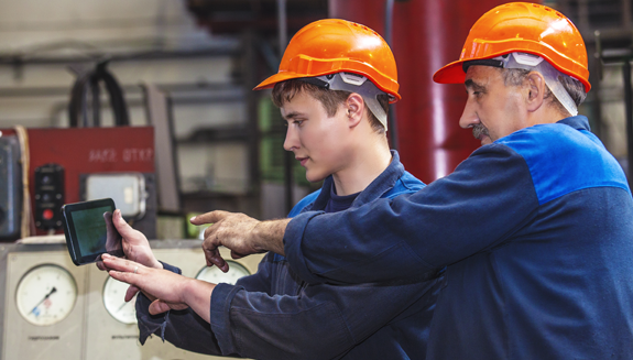 workers-teaching-training-technology