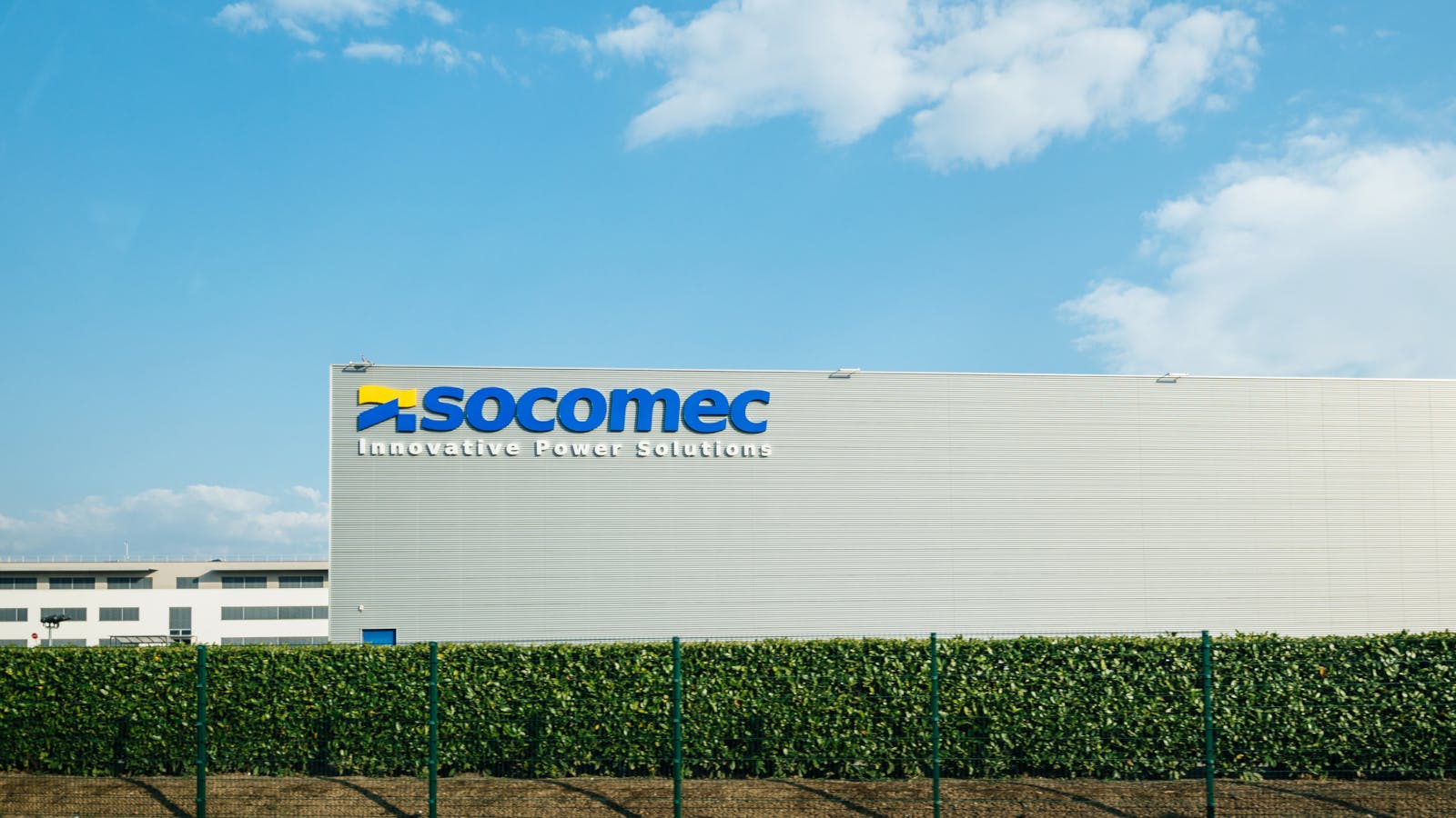 69178c9b51726b8f639e2fe2 Socomecfactory145805022ifeelstockdreamstime