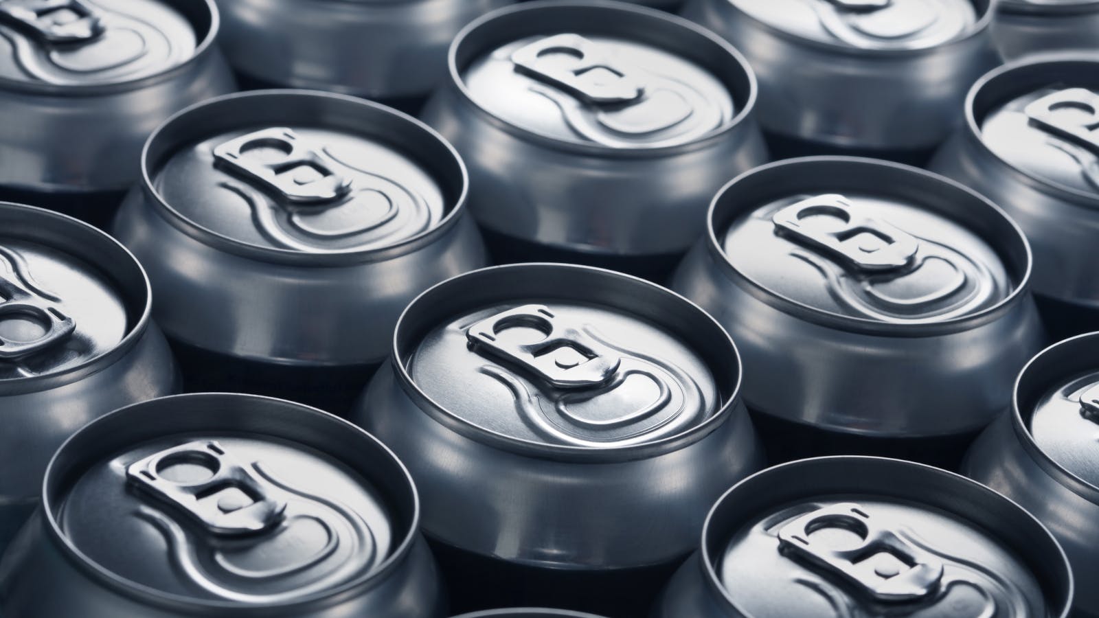 Aluminum drinking cans