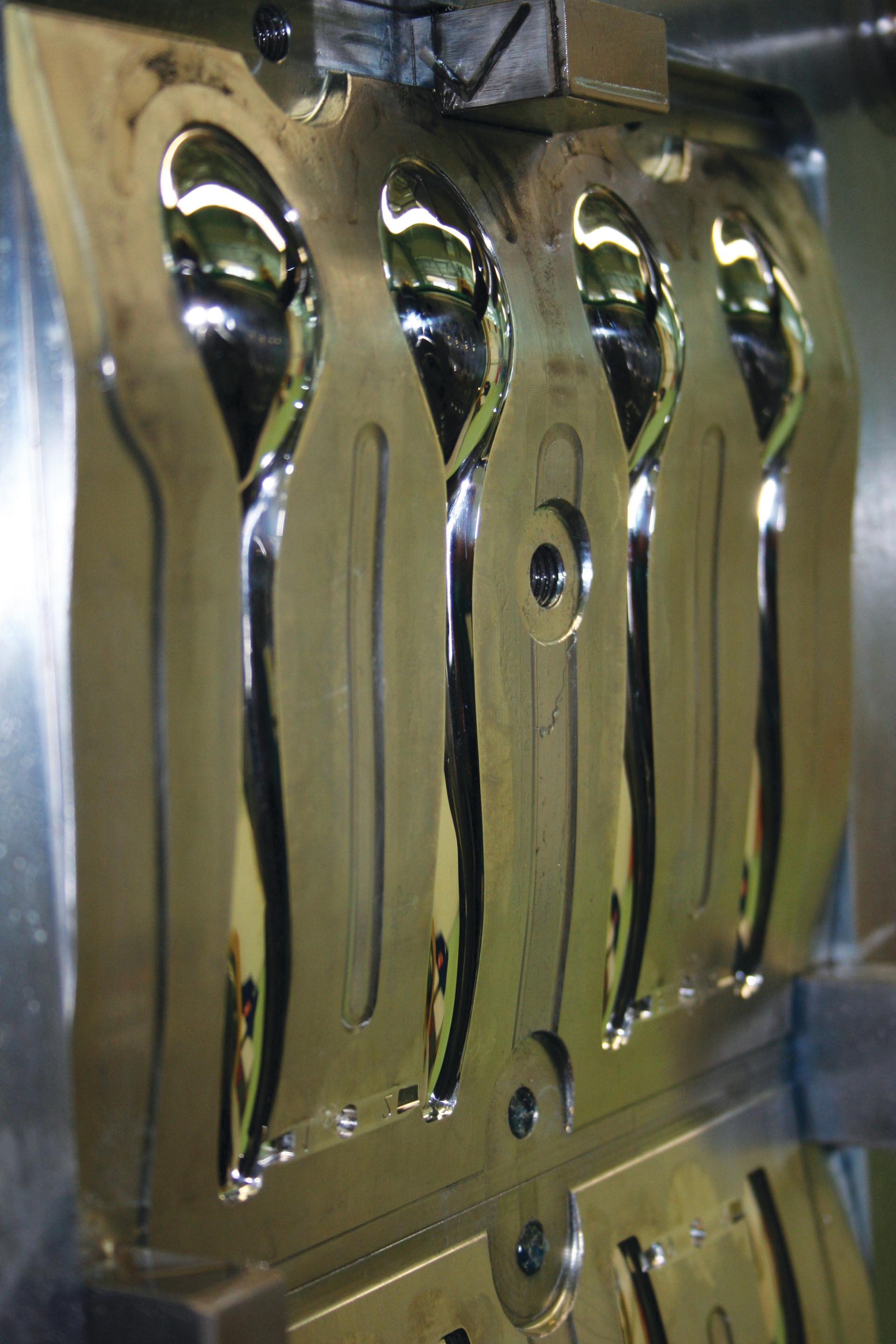 Edro Engineering M333 Mold 5c75806dabdad