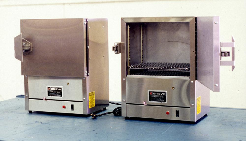 Oven No. 969 can be used to be heat molds used in materials testing.