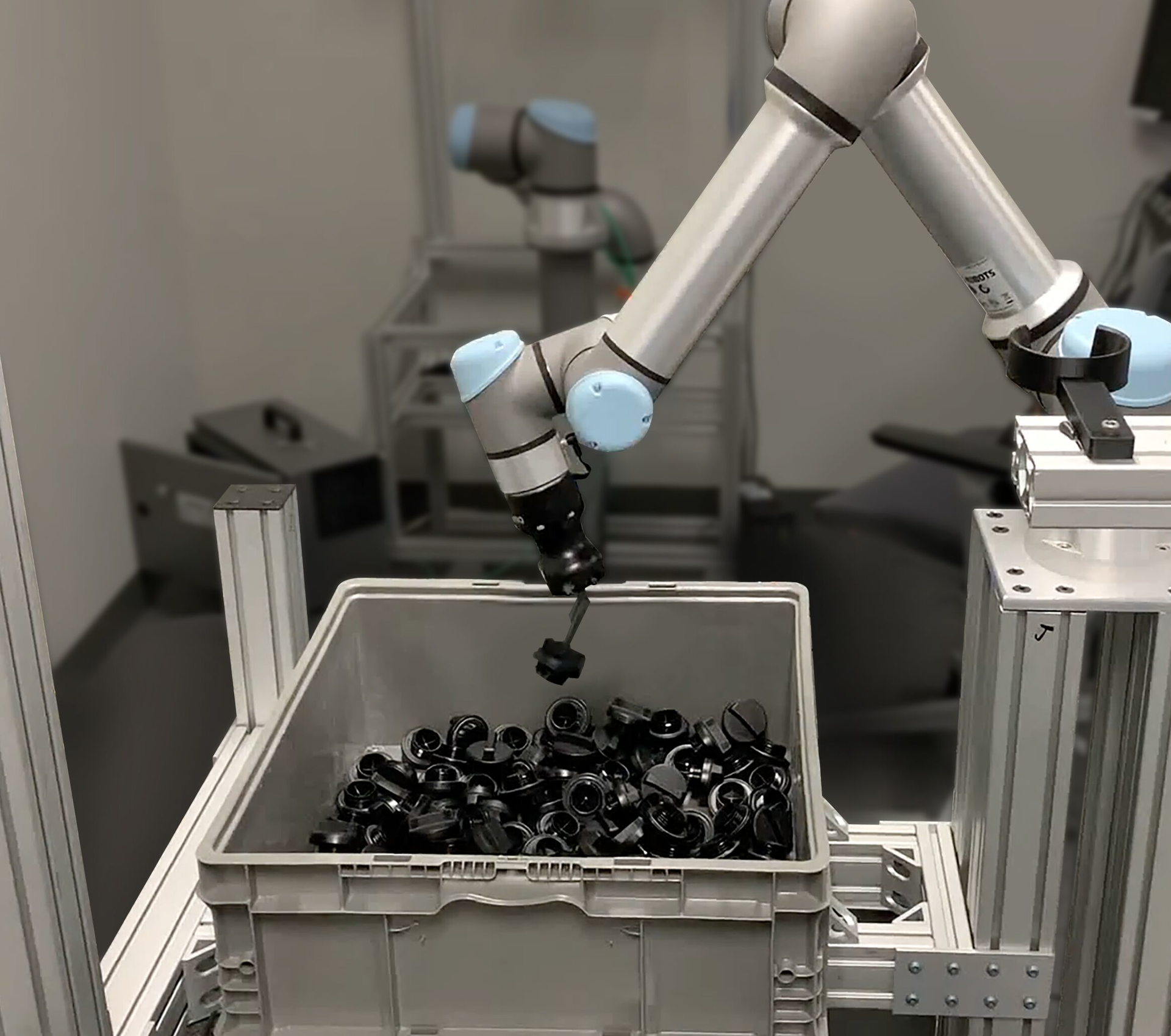 With the ActiNav Autonomous Bin Picking system, cobots can locate, orient, pick and place small components.