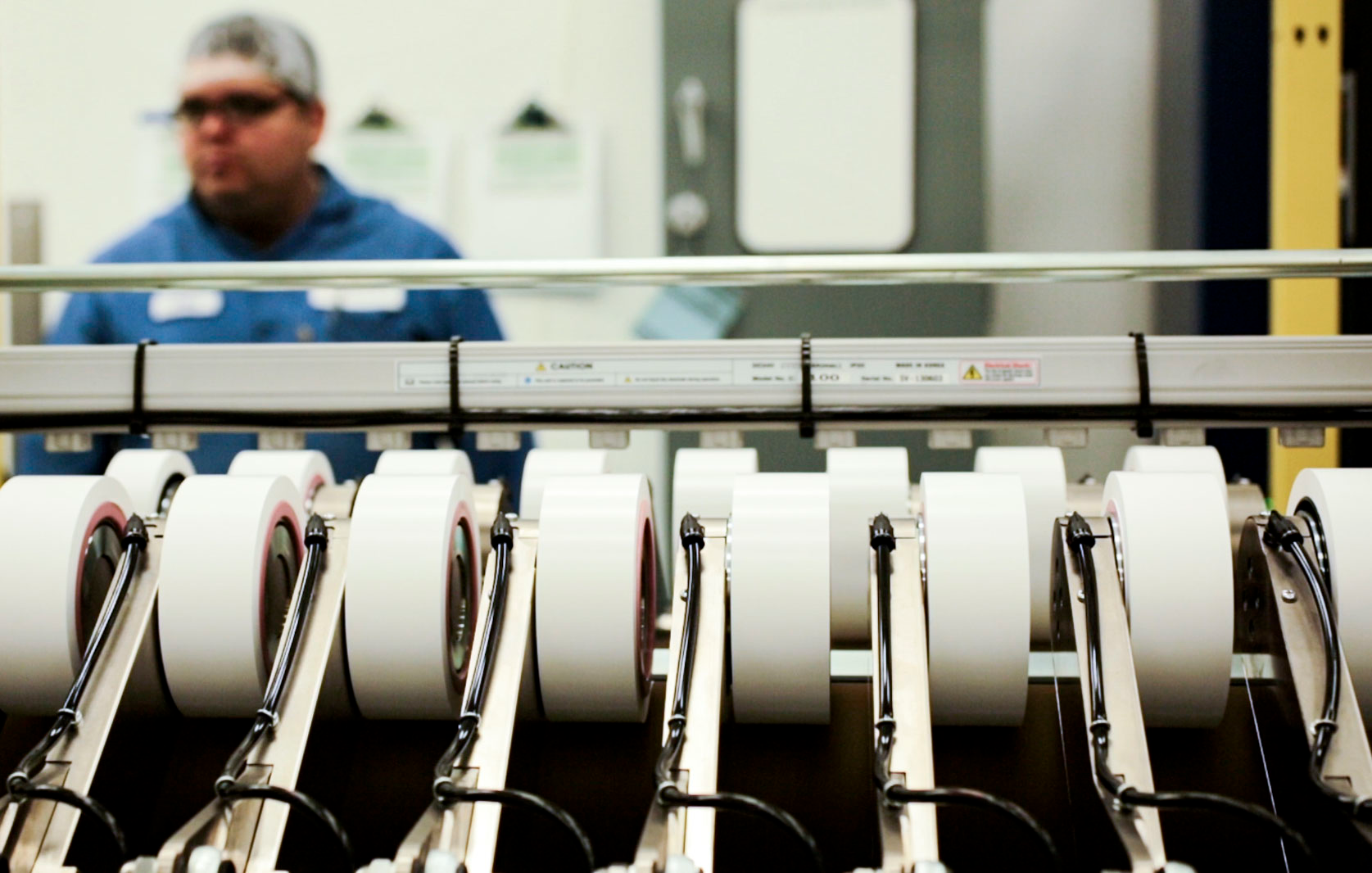 Entek manufactures battery separators using twin-screw extruders. The process involves the compounding of a polymer, typically ultra-high-molecular-weight PE, with a process oil or plasticizer. Depending on whether the end product is a lead-acid or lithium-ion battery, the material can contain silica as a filler.