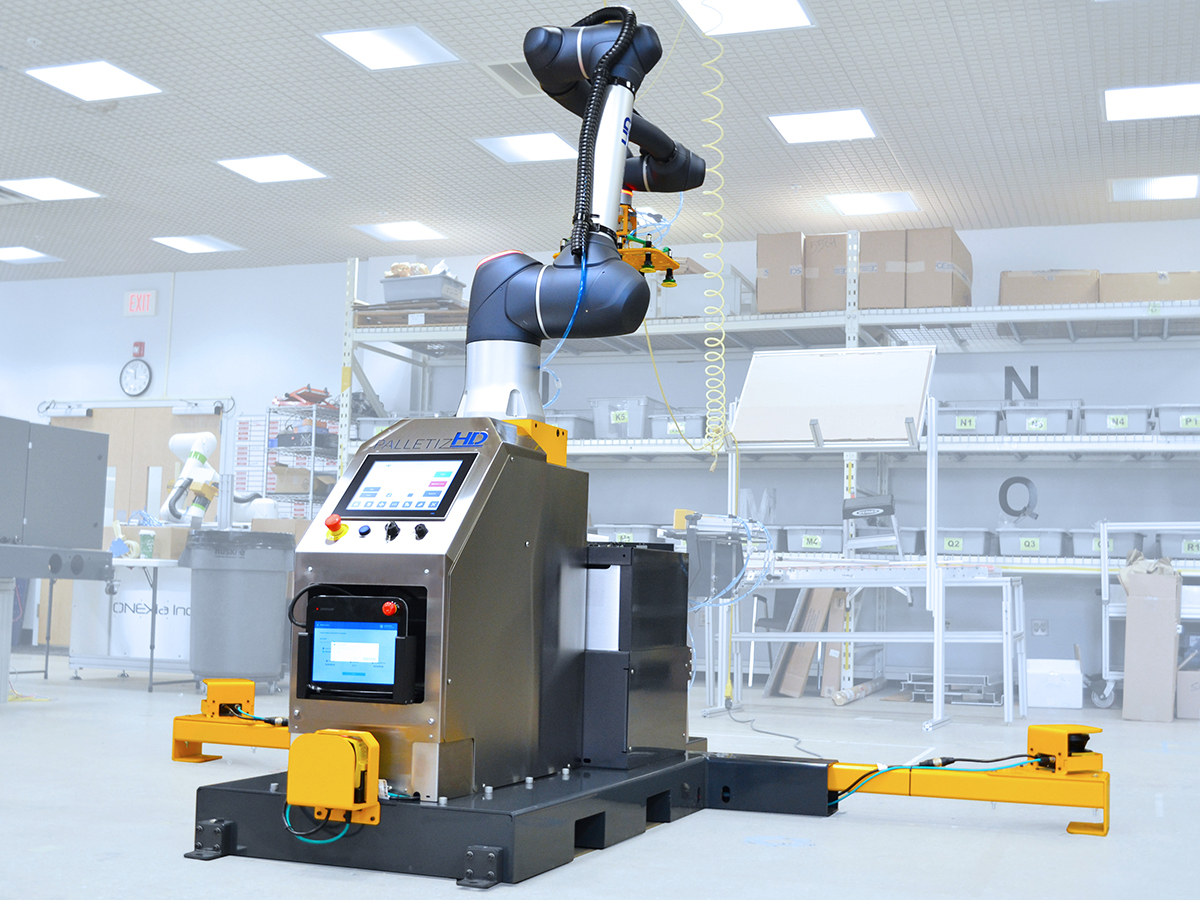 The PalletizHD system combines a Doosan H-series collaborative robot with additional hardware and software from ONExia.