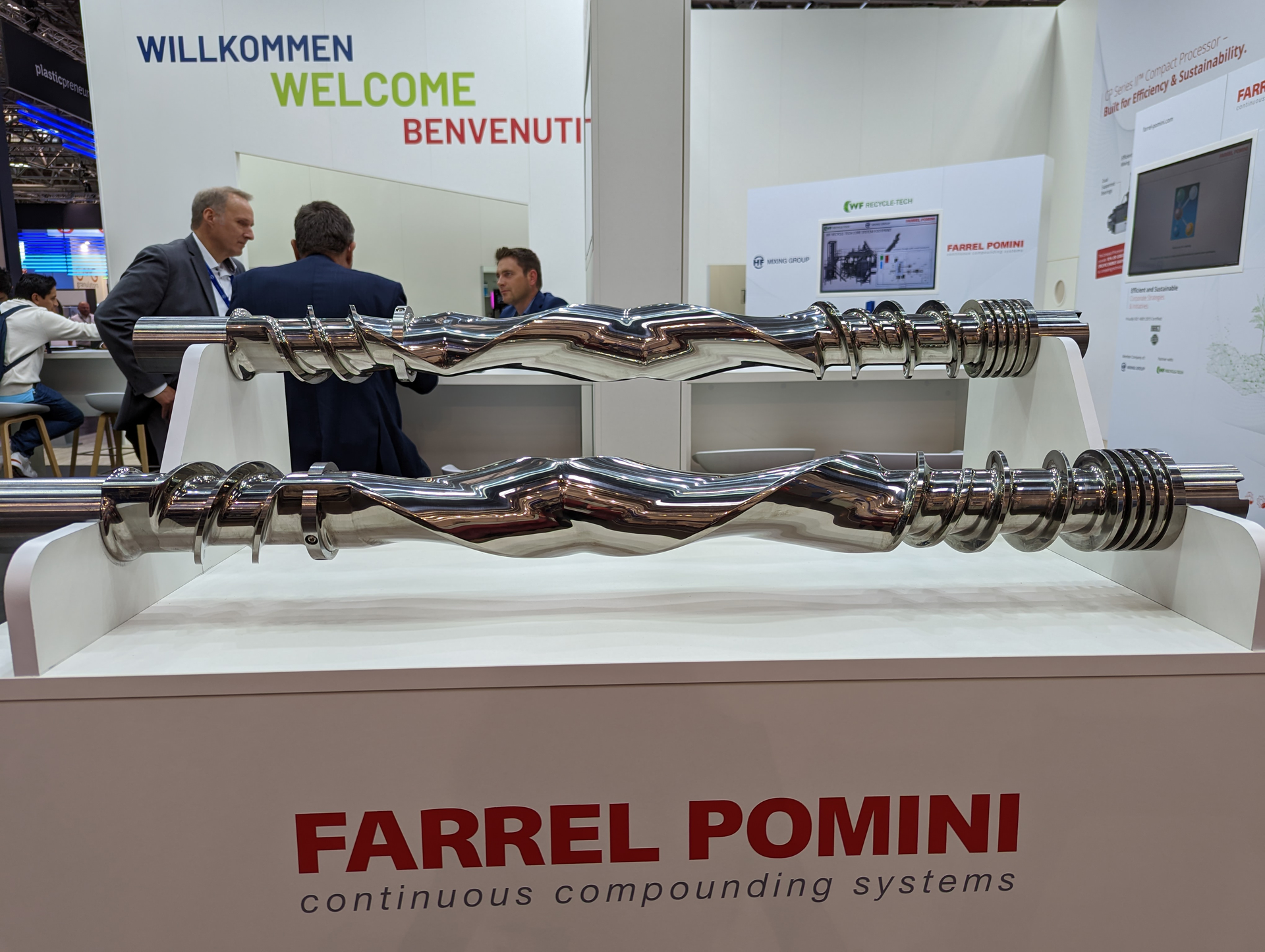 Farrel Pomini's HD rotors have a new concave feed-flight design.