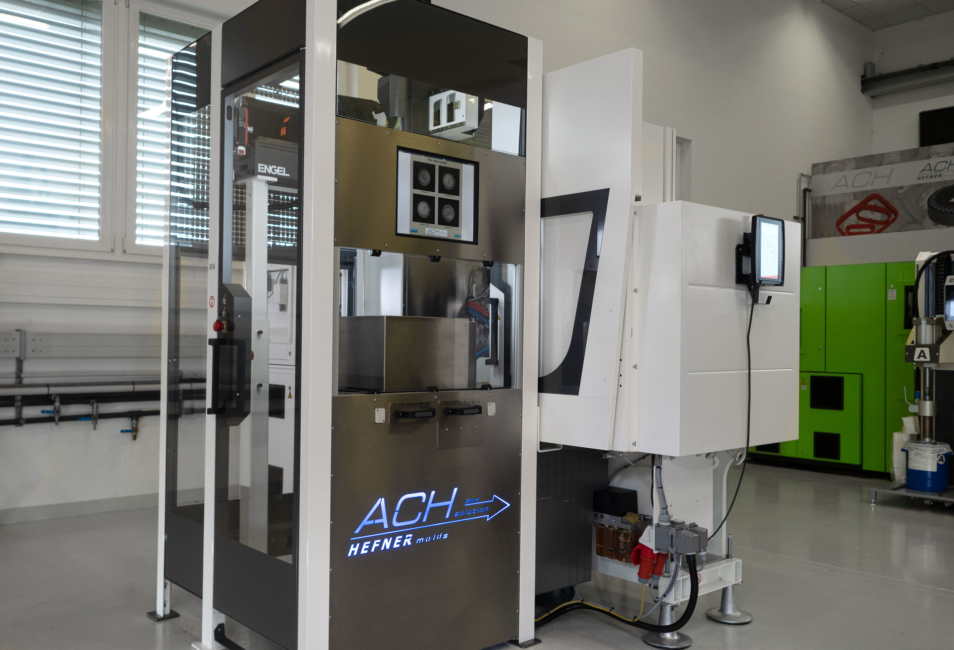 Engel and ACH Solution have teamed up on a demonstration work cell that makes ultra-small parts using a special injection unit and 6mm plunger.