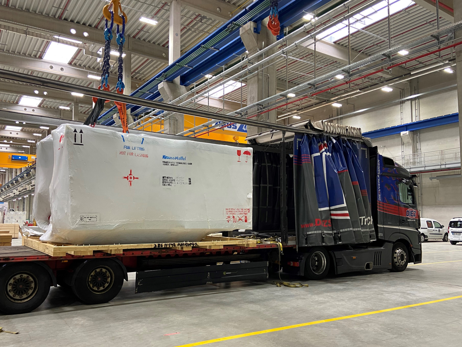 KraussMaffei Group new main plant in Parsdorf, just east of Munich, has successfully shipped a GX 451-3000 injection molding machine (IMM) to a facility in Edinburgh, Ind. This was the first IMM to be fully built in Parsdorf and shipped to a customer.