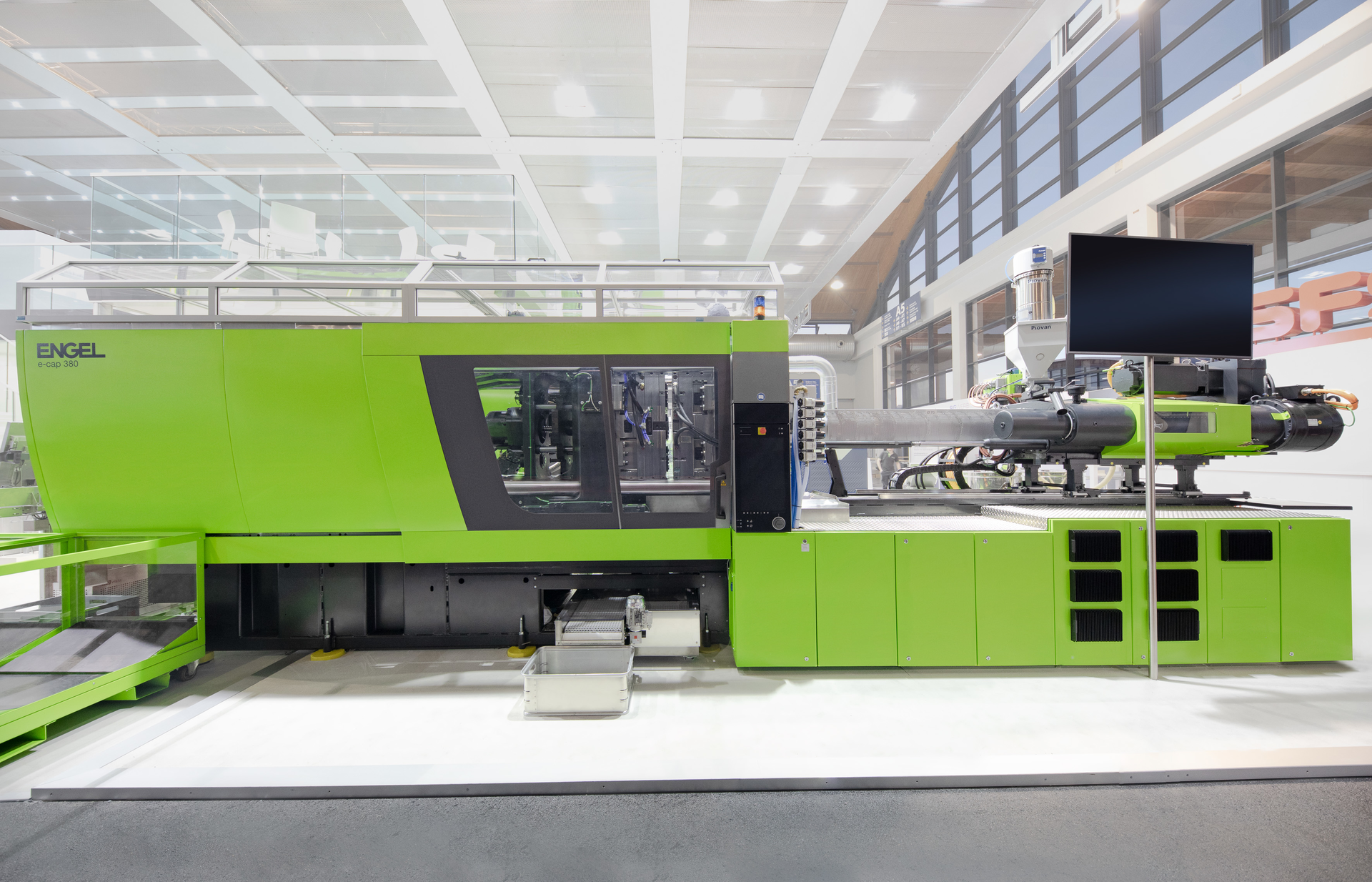 Engel's all-electric, toggle-clamp e-cap presses are designed for efficient production of caps and closures.