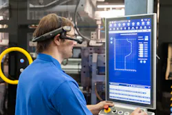 Bekum offers online workshops, available through smart glasses, to its customers. Bekum offers online workshops, available through smart glasses, to its customers.