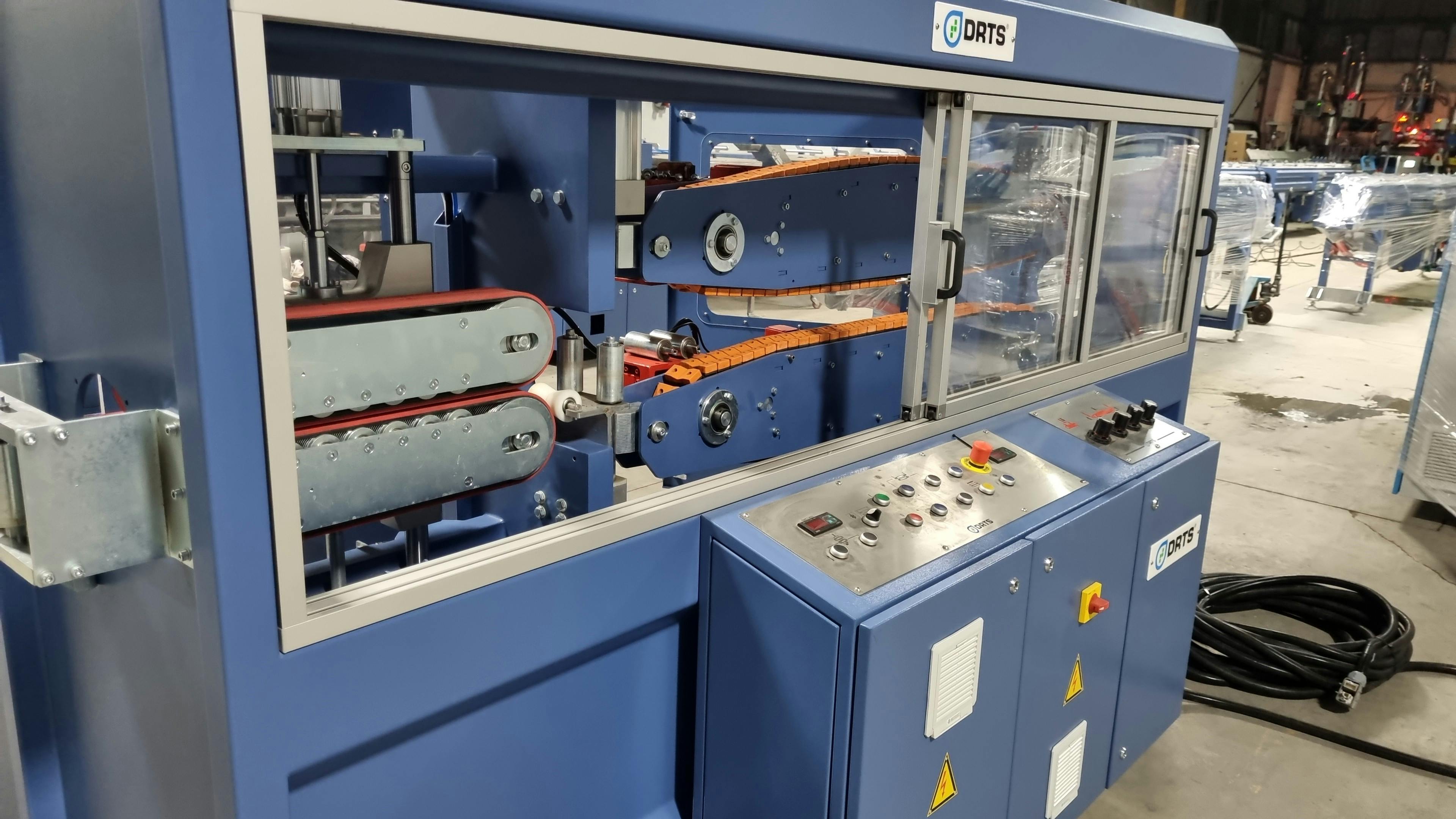 The DRTS Hybrid PE haul-off/puller offers maximum efficiency across a range of pipe sizes.