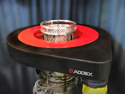 Addex's single-inlet plenum requires only one hose. Addex's single-inlet plenum requires only one hose.