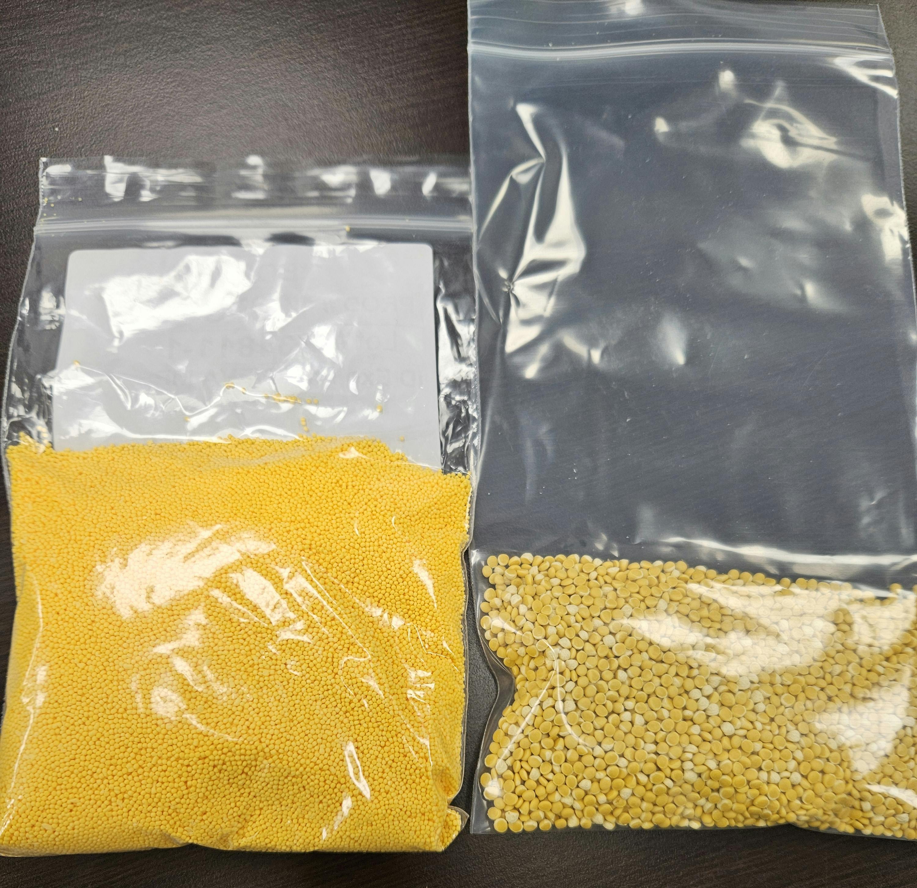 ID Additives' Micro Fine Cell foaming agents, like the one at left, have a much smaller pellet size than the company's standard foaming agents, right.