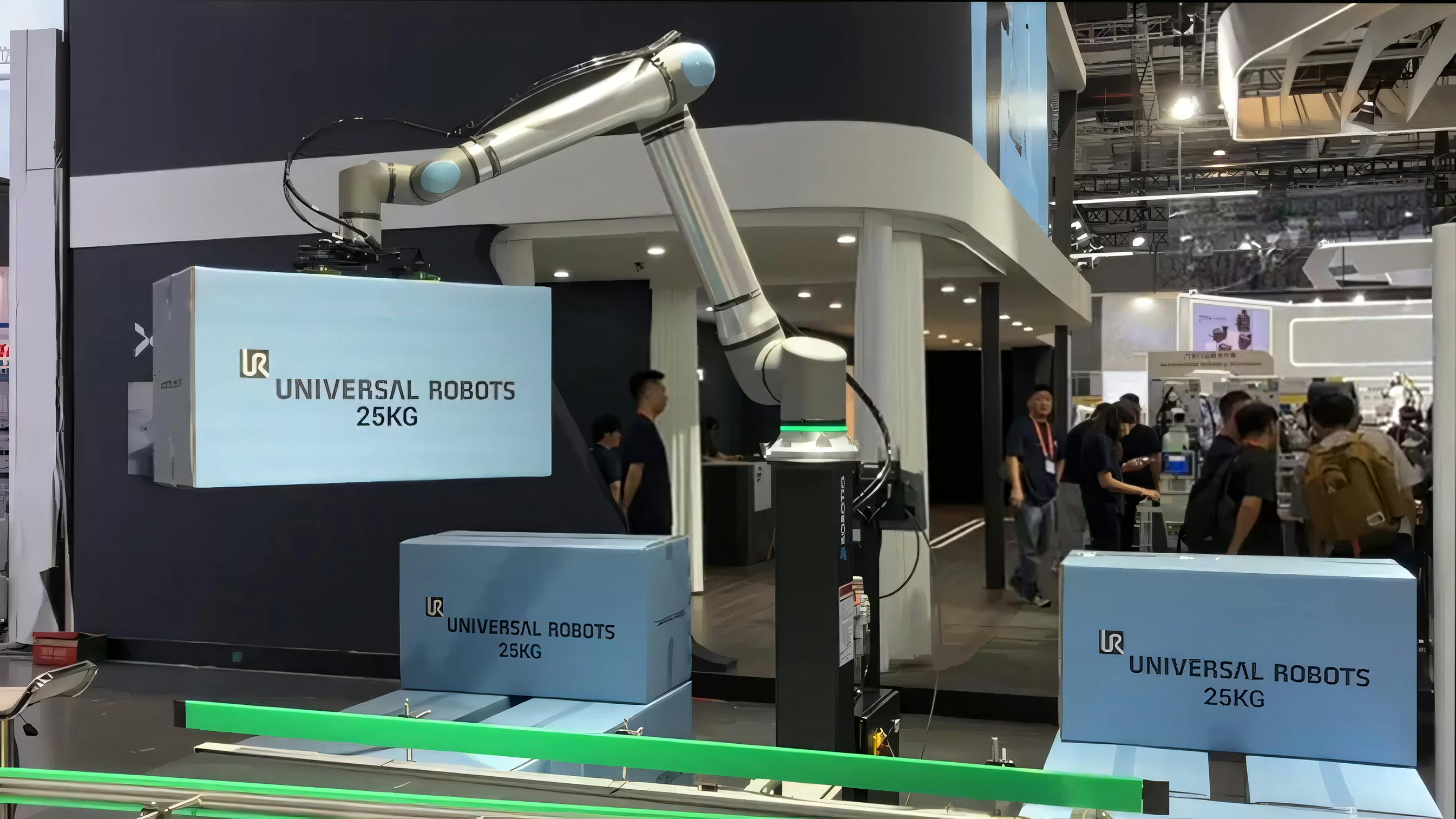 The new-generation, high-payload cobots UR20 and UR30 now have increased payload capacity when utilized in their top lift position. Universal Robots demonstrated the UR20 with increased payload at China International Industry Fair.