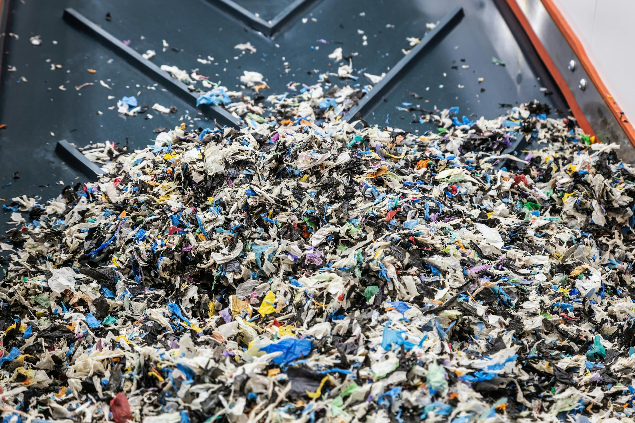 A new compatibilizer from Gabriel-Chemie improves the quality of recycled multilayer film.