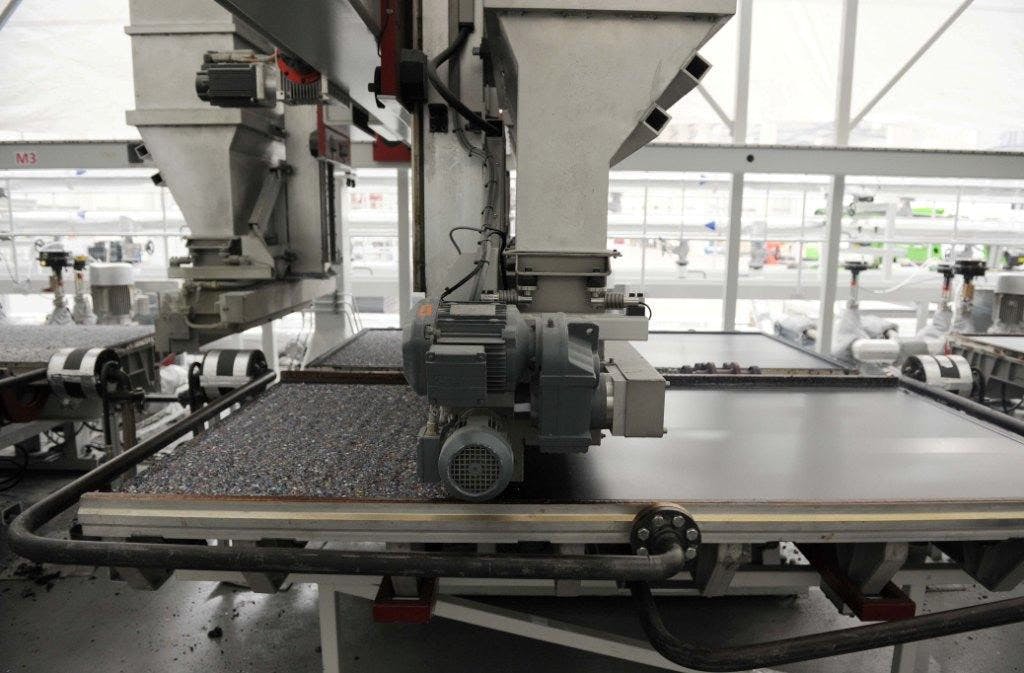 Molds for Mamba Board are filled with recycled materials, including electronics waste.