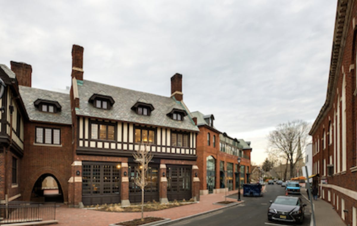 66fdb9c7e1fd4a2249e1e2c3 Bedfordhaynstreetview