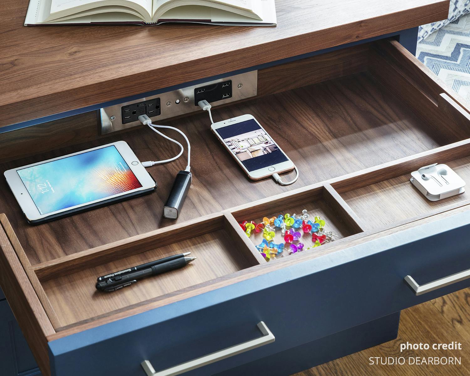 66fdba1ba5dba03be64618ac Dockingdrawervoiceofbranddesk 0