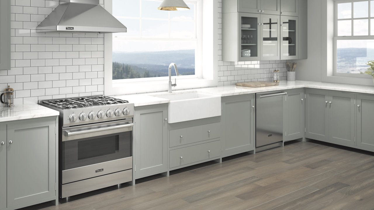 66fdbb8ad4ea386eaea58fbc Viking3serieskitchencloseup