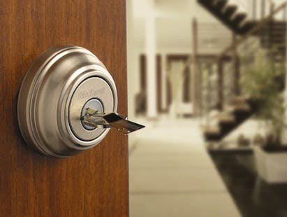 66fdbd663cabd941caa69775 Kwikset Smartkey1