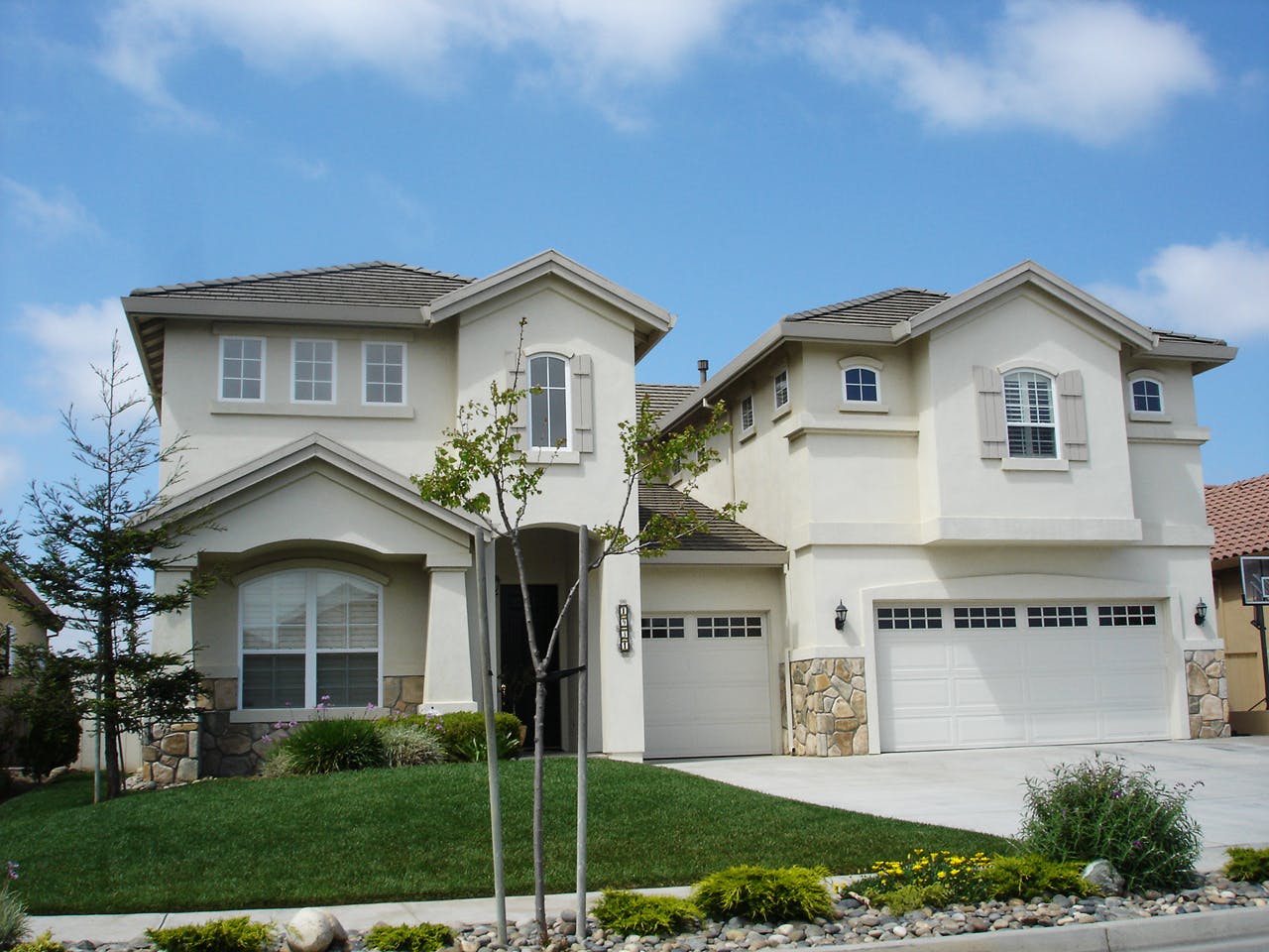 66fdbdcba897b58271b1fb01 Suburban20house
