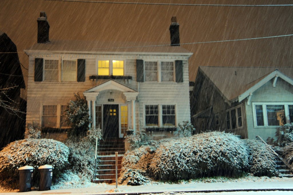 66fdbe2b36c97e8cae8b5f82 Snowyhouse