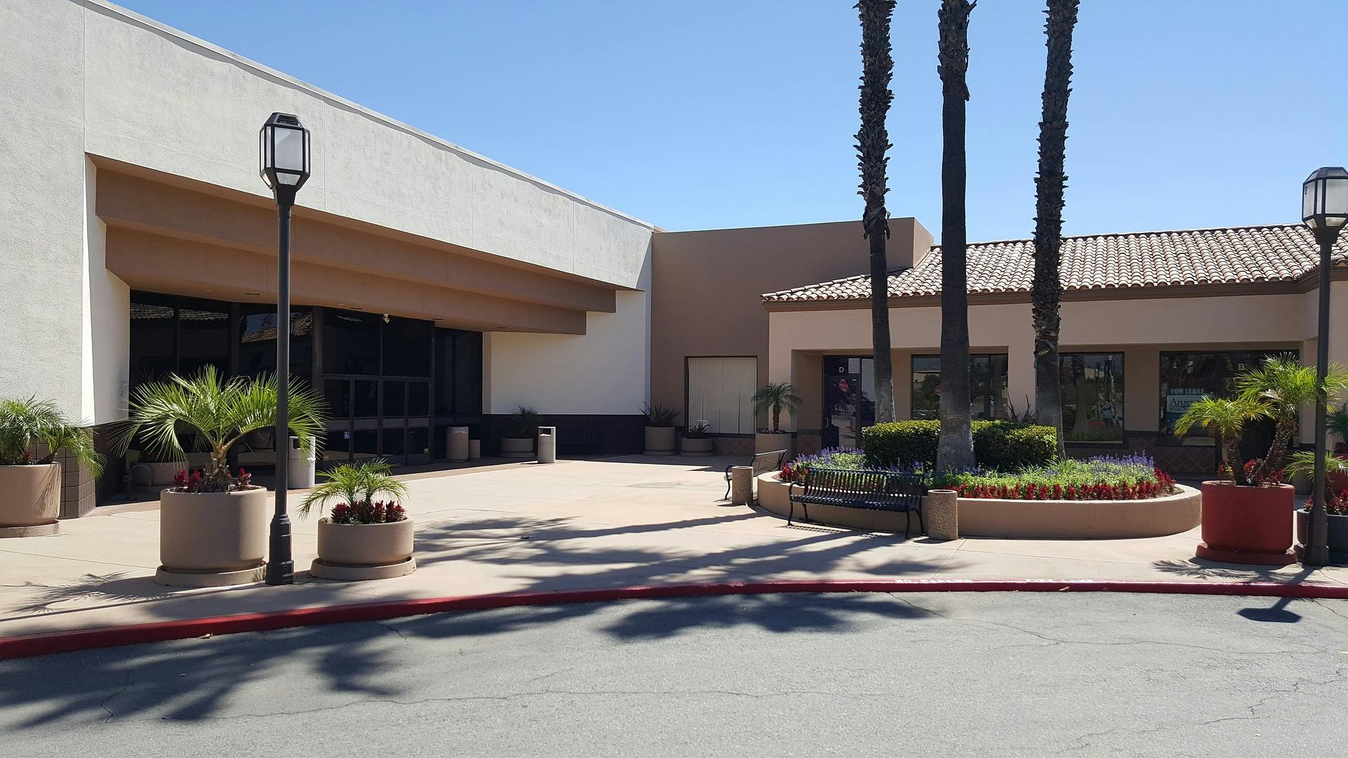 66fdc12a3cabd93ebda6a1f3 Stripmall2352212 1920