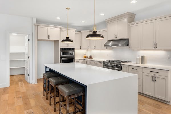 66fdc65ae63fdc333c459443 Modernfarmhousewithwaterfallcountertop