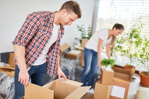 66fdc66e36c97e2bea8b6e8e Rentersunpackingboxes