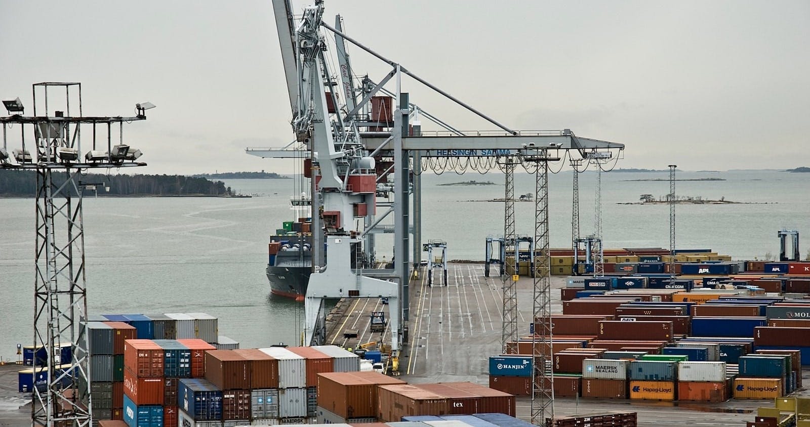 66fdc88bdbd68e73ce4ab9c7 Shippingcontainersport